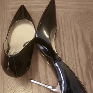 Rock and Republic black patent leather pumps